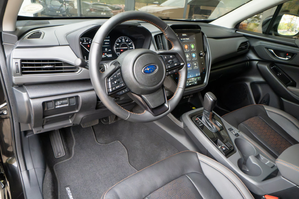 Used 2025 Subaru Crosstrek 2.5i Limited w/ Crosstrek Mirror Package AWD/4WD image 9