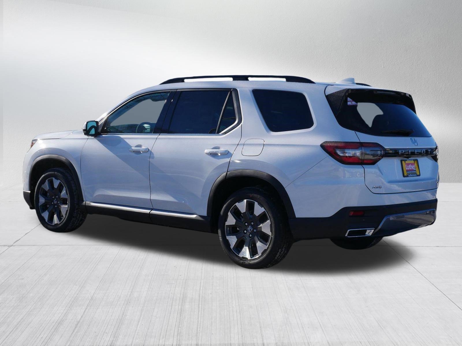 New 2026 Honda Pilot Touring image 5