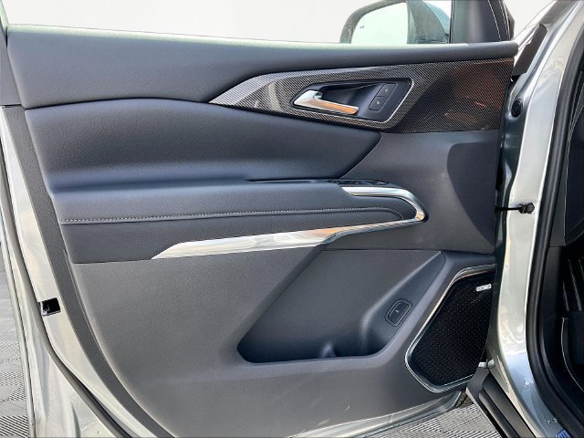 New 2027 Chevrolet Traverse Z71 w/ Enhanced Driving Package AWD/4WD image 25
