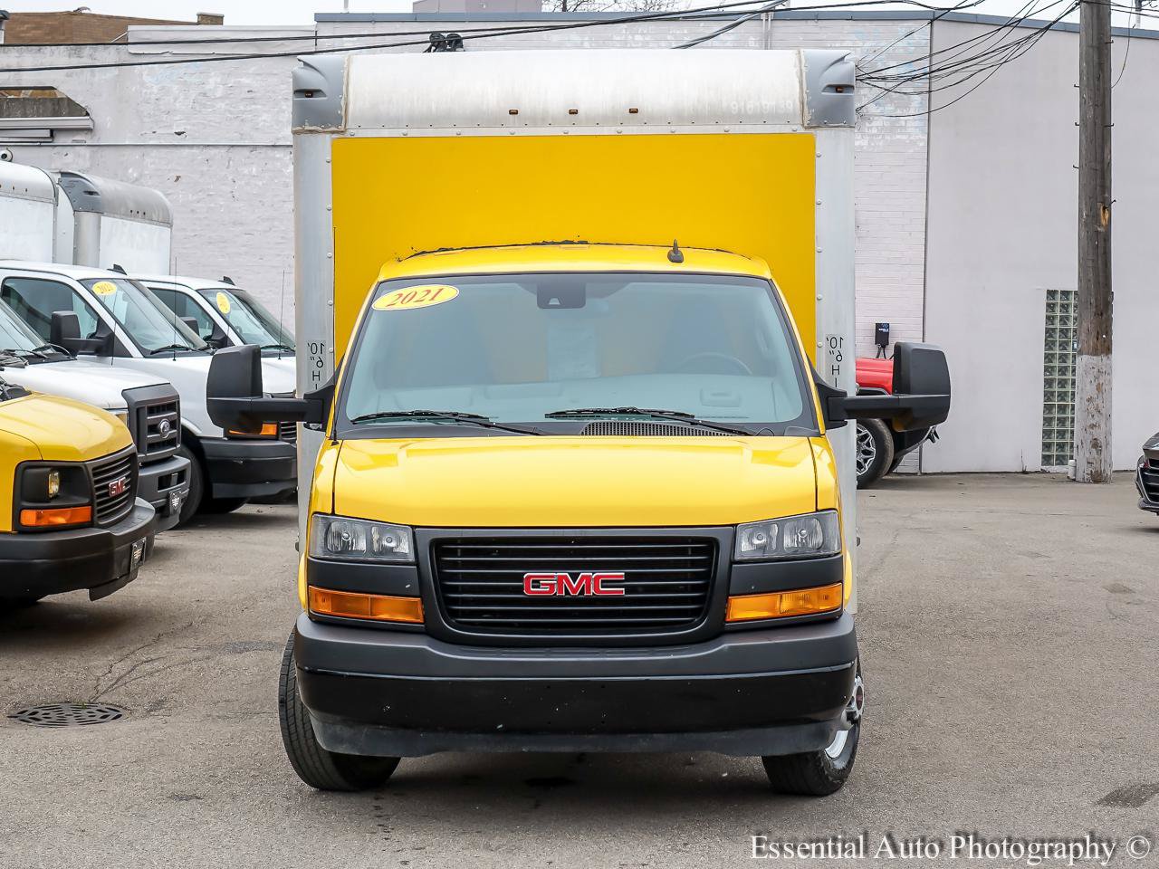 Used 2021 GMC Savana 3500 Extended w/ Power Convenience Package RWD image 4