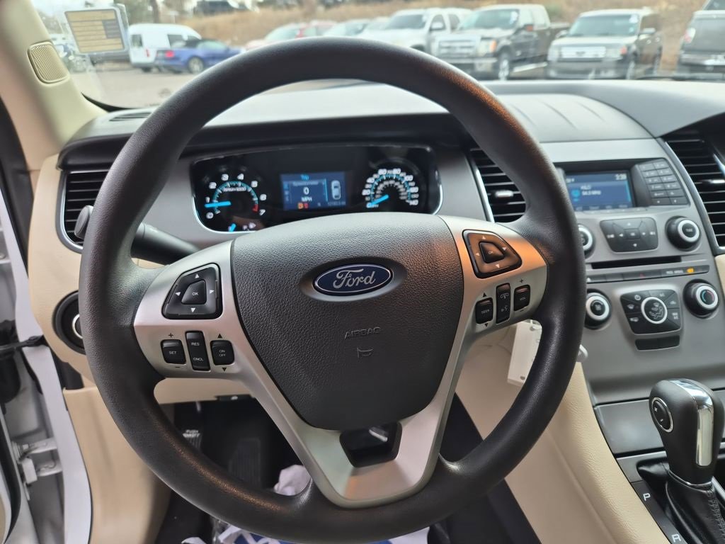 Used 2019 Ford Taurus SE image 15