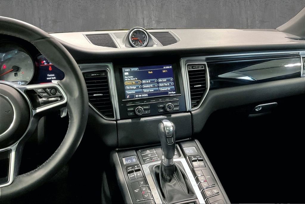 Used 2015 Porsche Macan S image 9