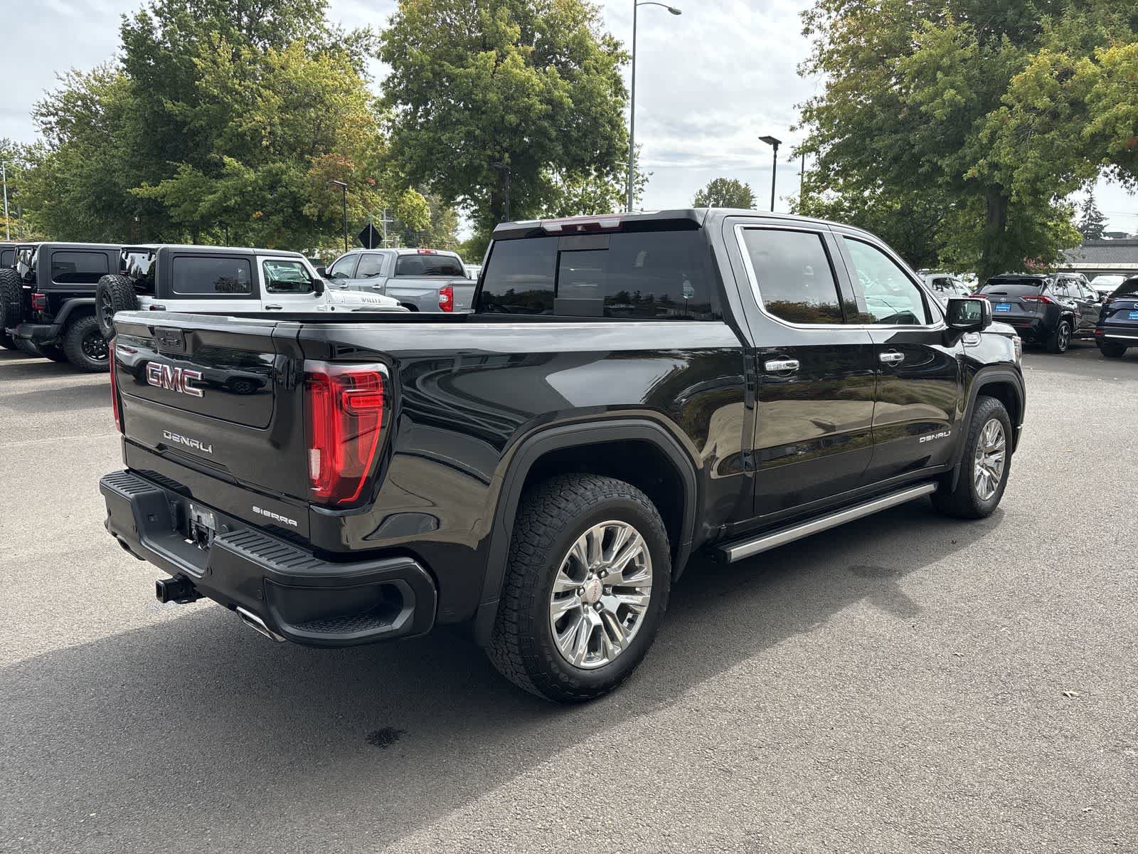 Used 2019 GMC Sierra 1500 Denali w/ Technology Package AWD/4WD image 4