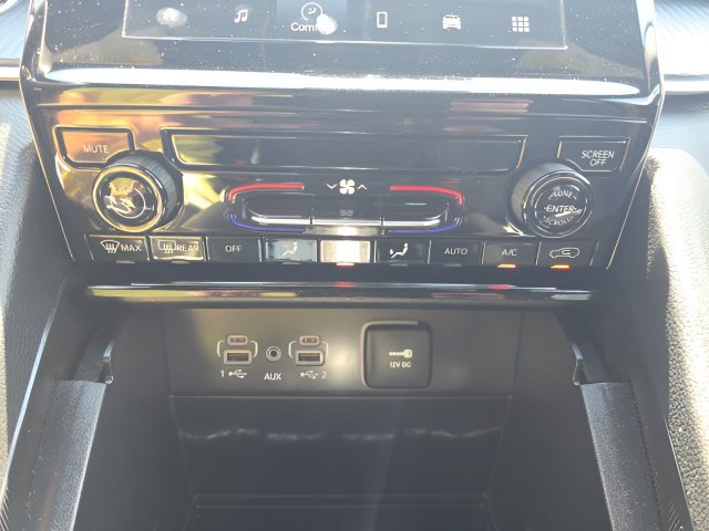 Certified 2025 Jeep Grand Cherokee Laredo X AWD/4WD image 26