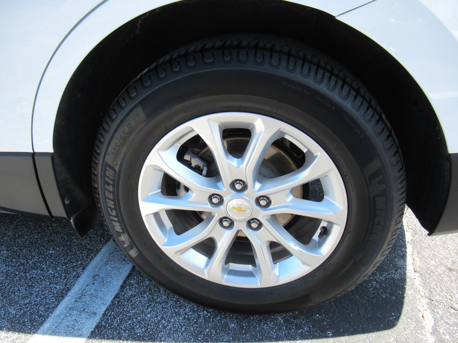 Used 2020 Chevrolet Equinox LT FWD image 10