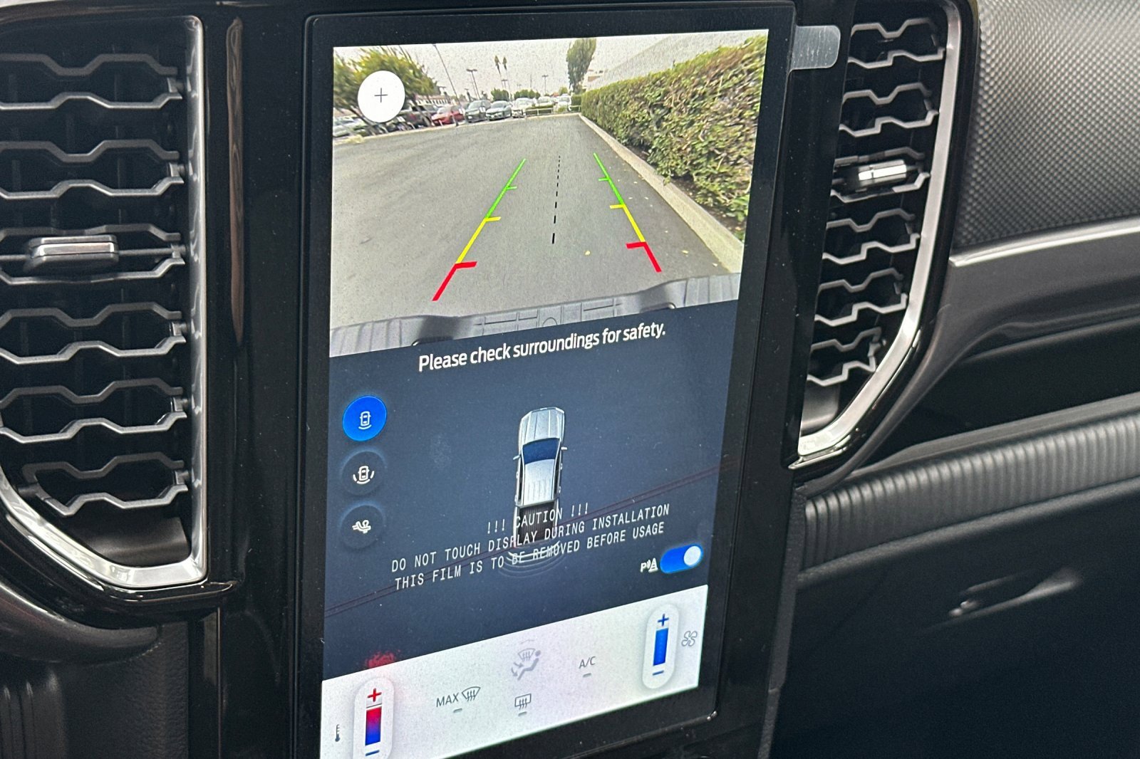 New 2025 Ford Ranger XLT w/ Black Appearance Package image 18