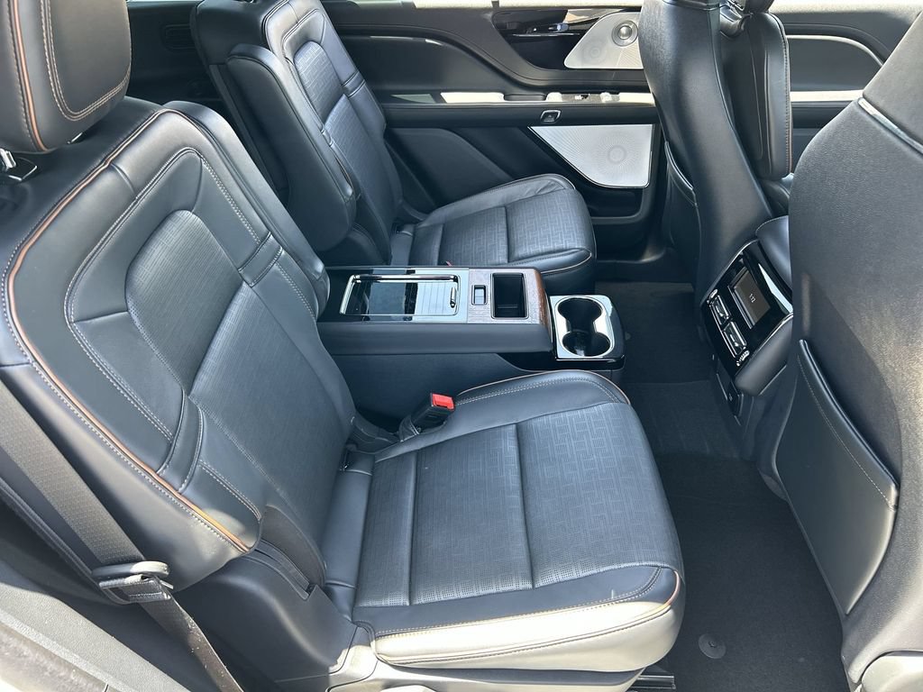 Used 2025 Lincoln Aviator Black Label w/ Black Label Special Edition AWD/4WD image 28
