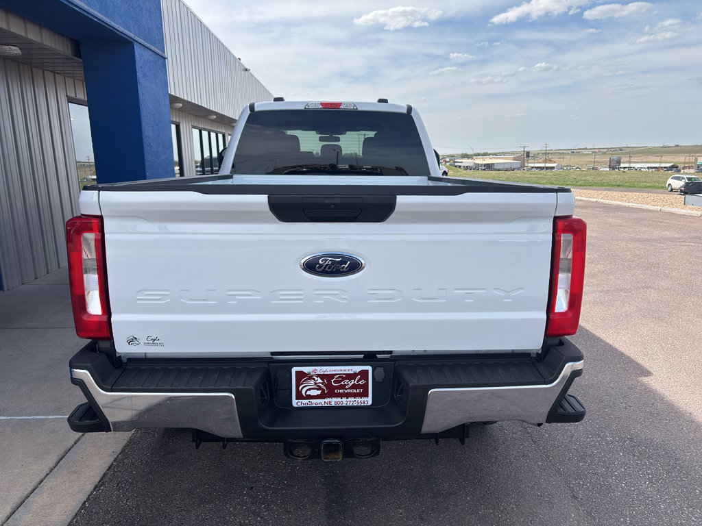 Used 2023 Ford F350 XLT w/ FX4 Off-Road Package AWD/4WD image 7