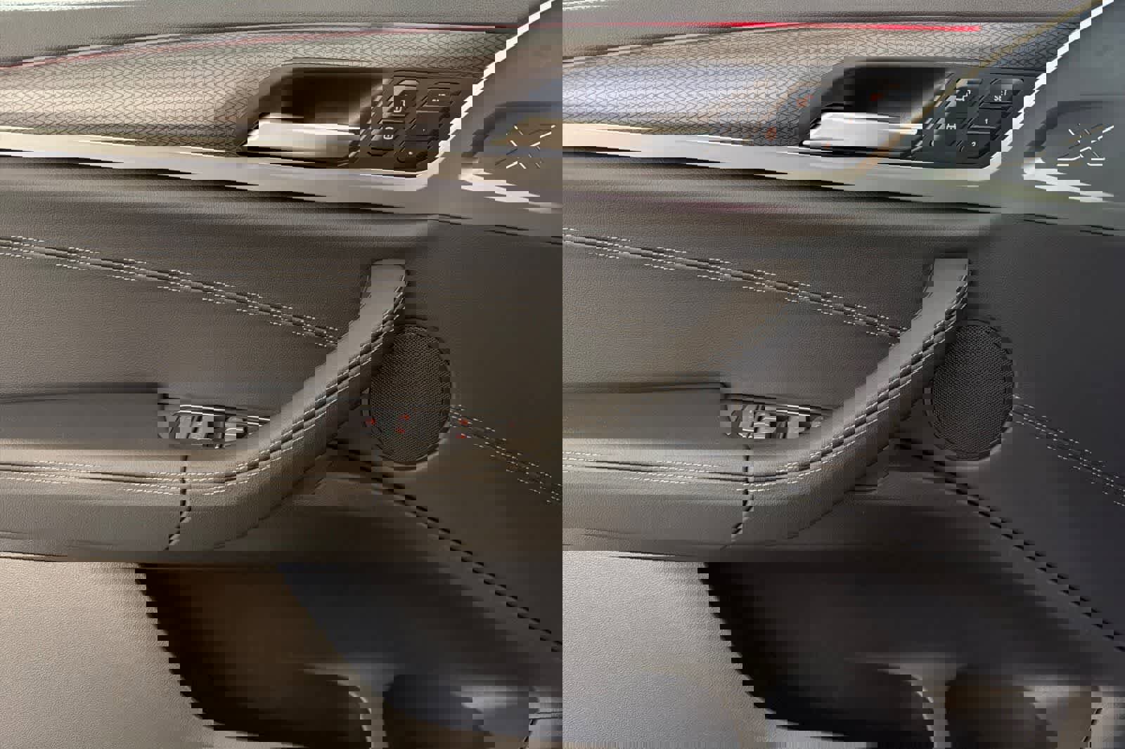 Used 2023 BMW X3 M40i w/ Premium Package image 12