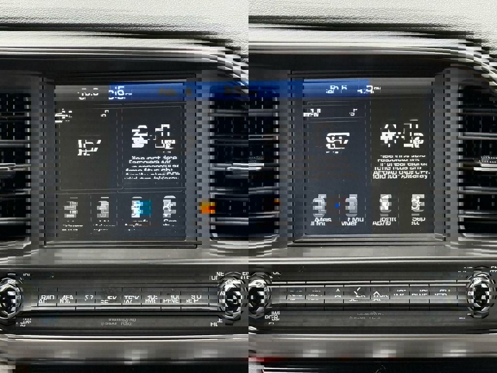 Used 2020 Hyundai Elantra SEL image 24