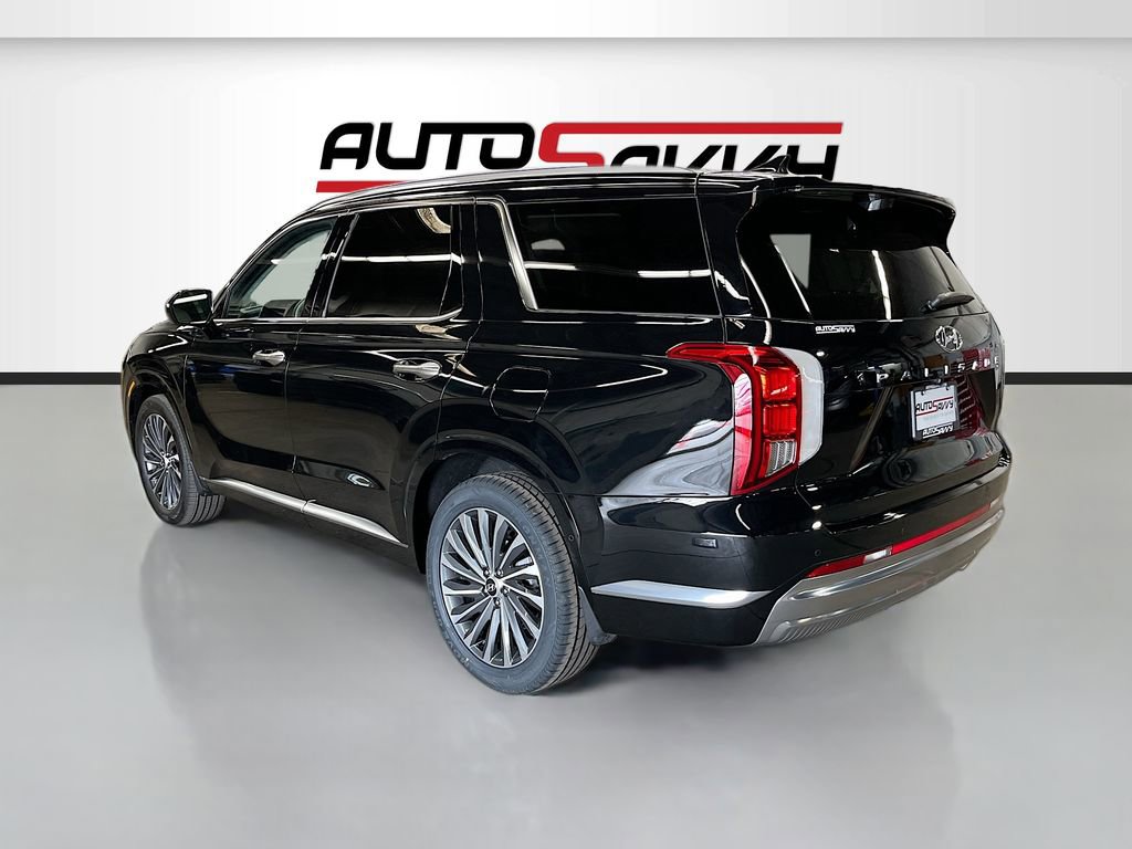 Used 2025 Hyundai Palisade Calligraphy FWD image 5