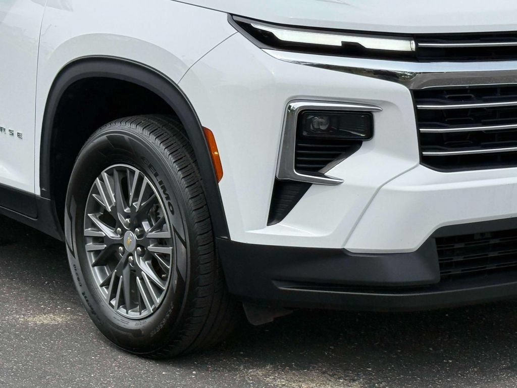 Used 2024 Chevrolet Traverse LT FWD image 10