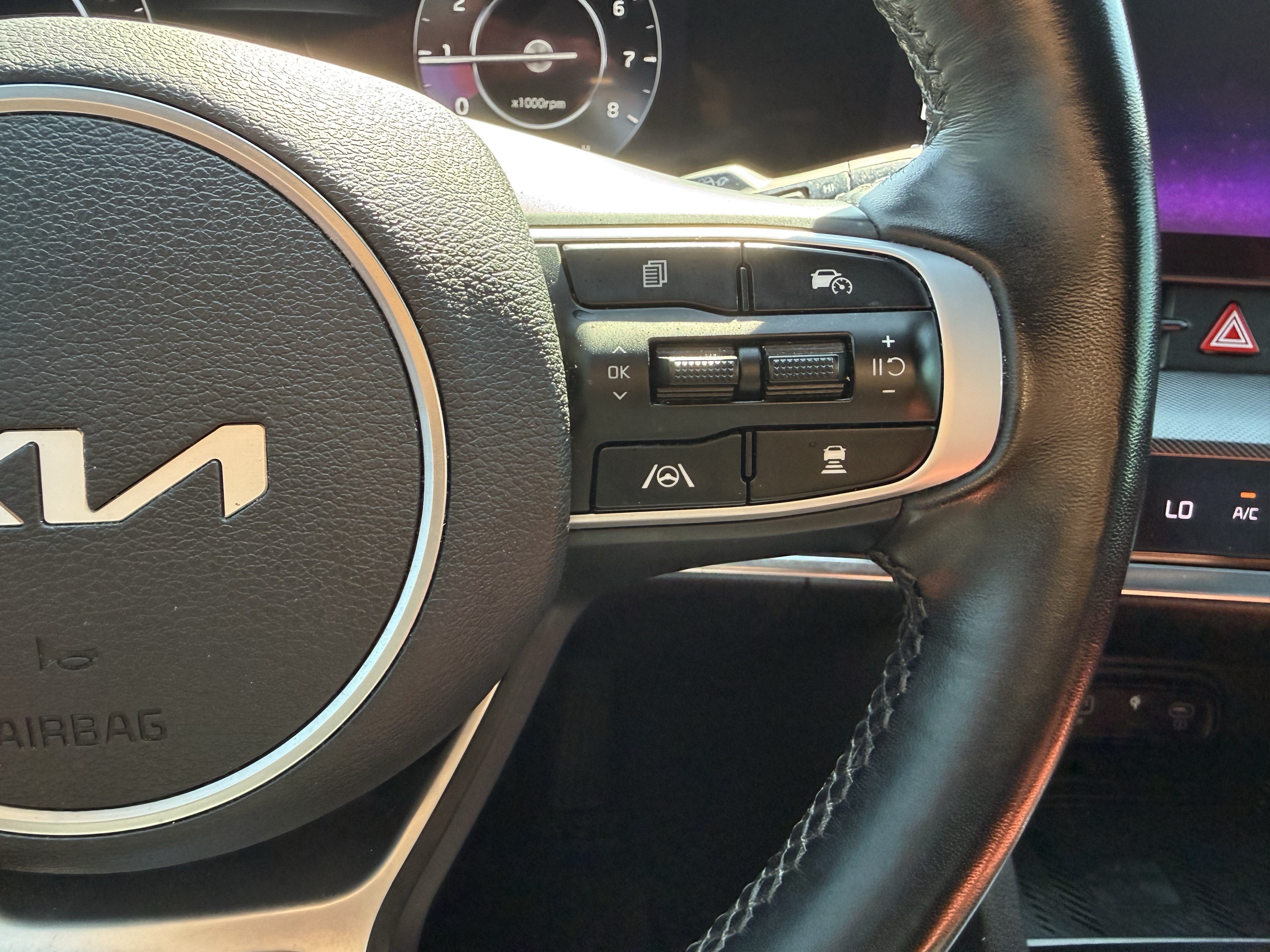 Used 2024 Kia Sportage SX AWD/4WD image 19