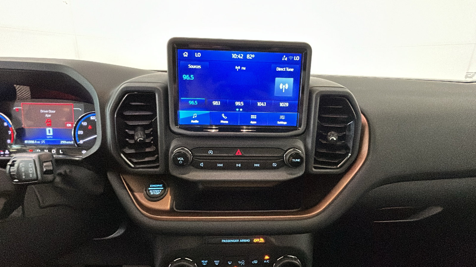Used 2022 Ford Bronco Sport Outer Banks w/ Tech Package AWD/4WD image 29