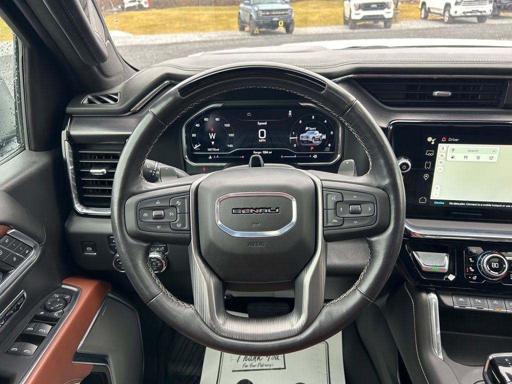 Used 2025 GMC Sierra 1500 Denali Ultimate image 4