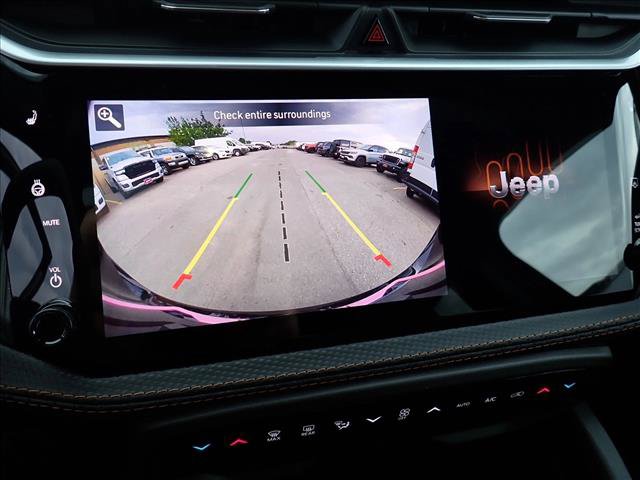 Certified 2026 Jeep Cherokee Overland w/ Trailer Tow Group AWD/4WD image 22