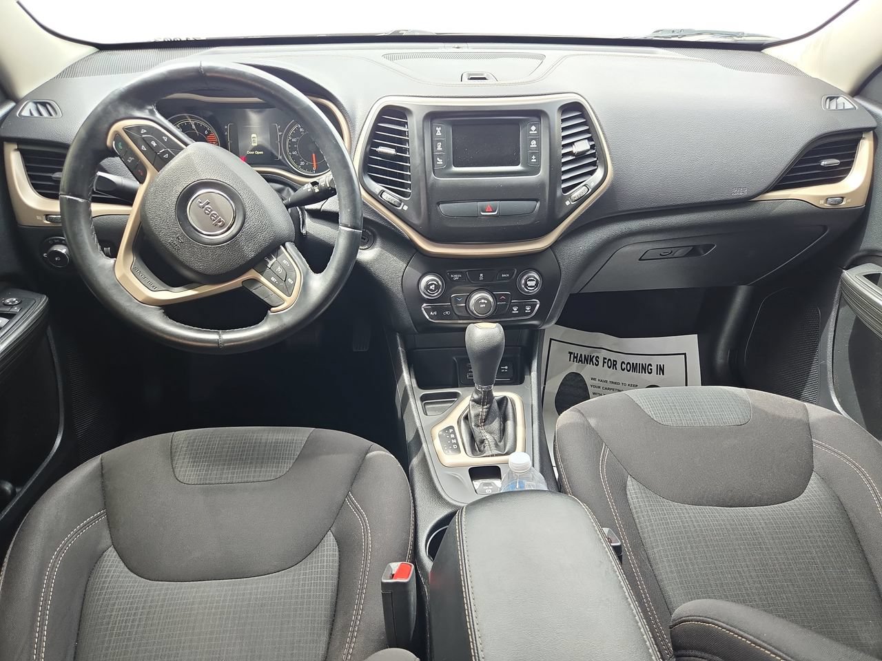 Used 2017 Jeep Cherokee Latitude FWD image 6