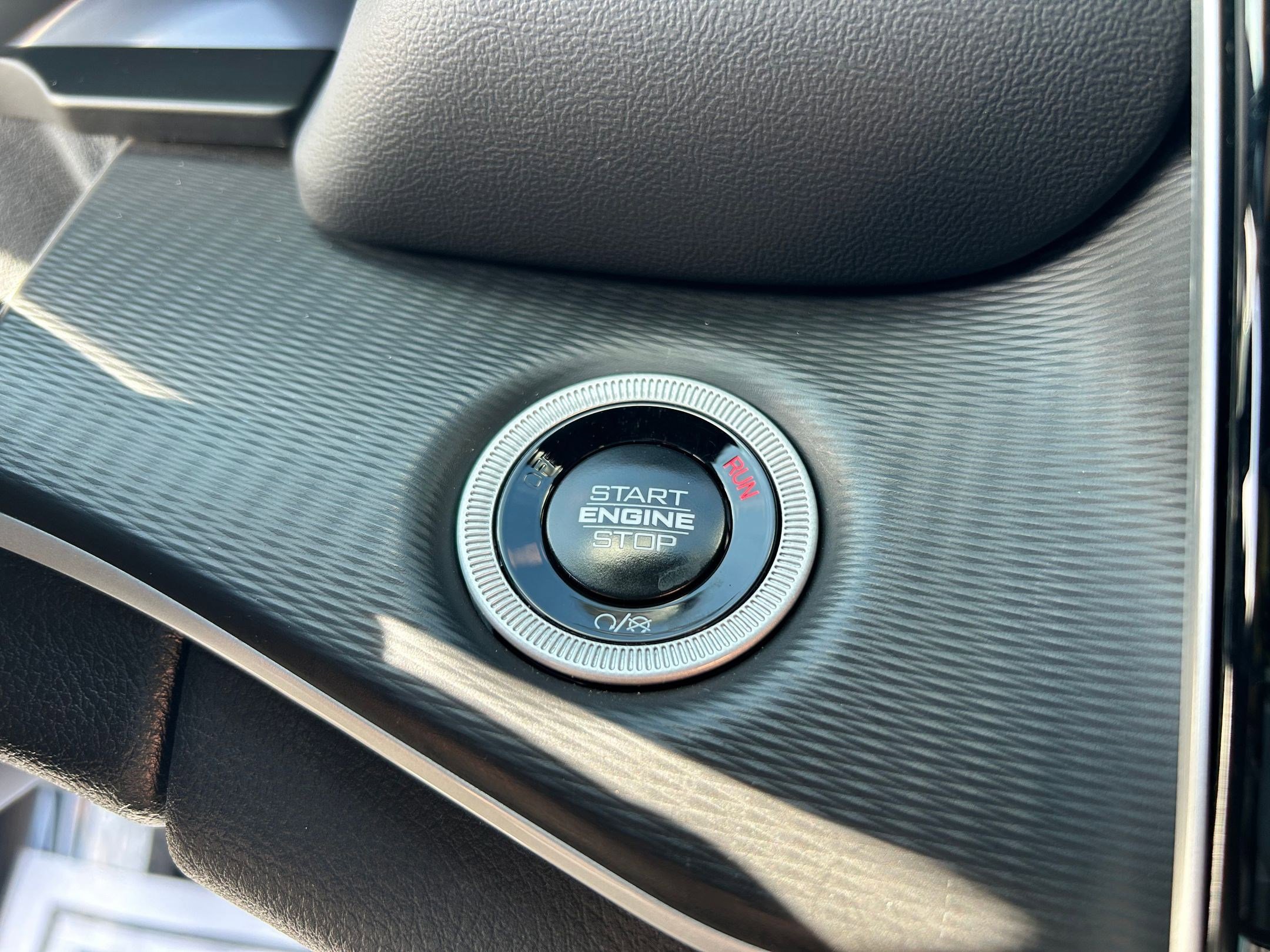 Used 2024 Jeep Grand Cherokee L Altitude image 17