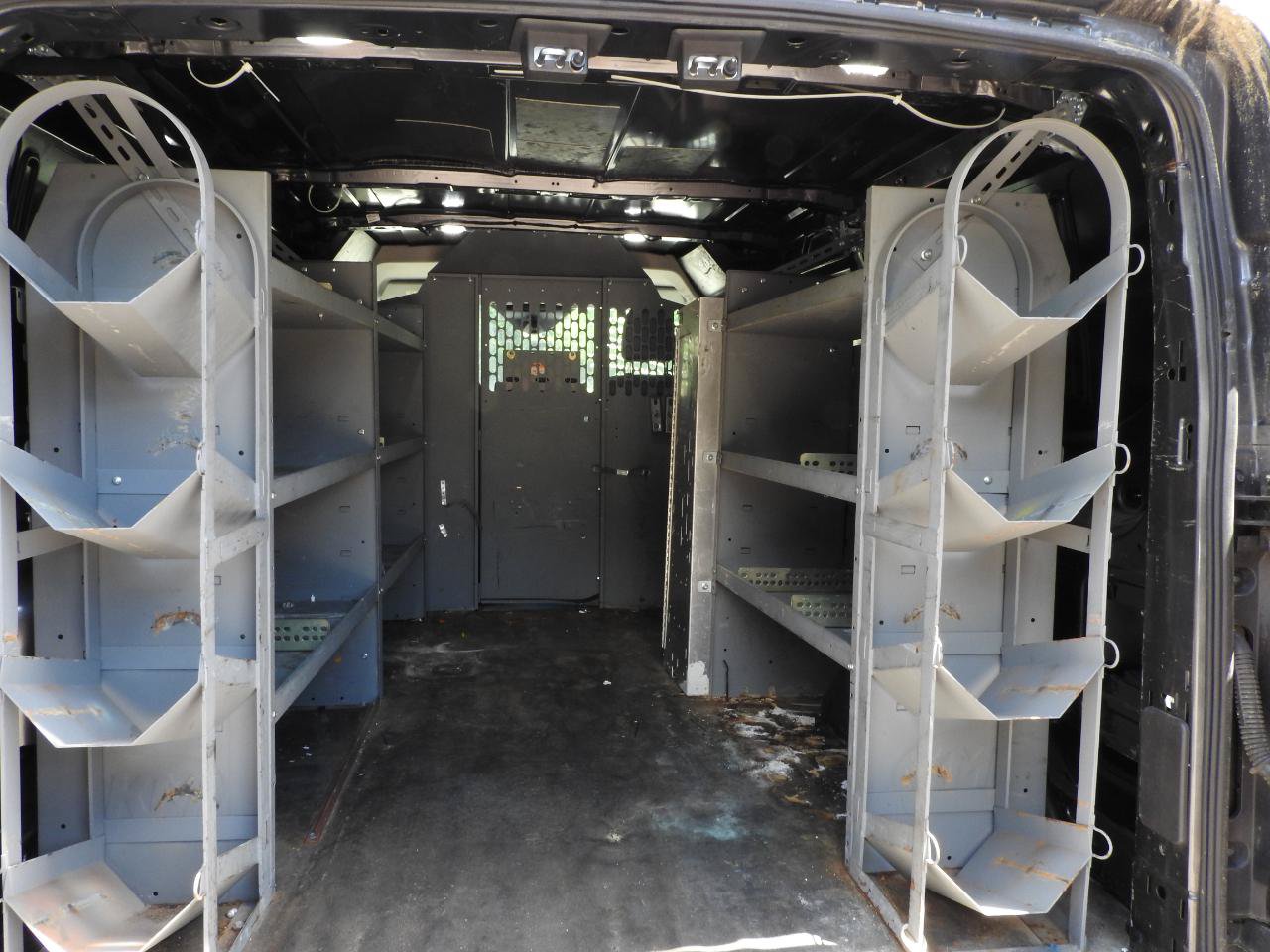 Used 2019 Ford Transit 250 130 Low Roof RWD image 12