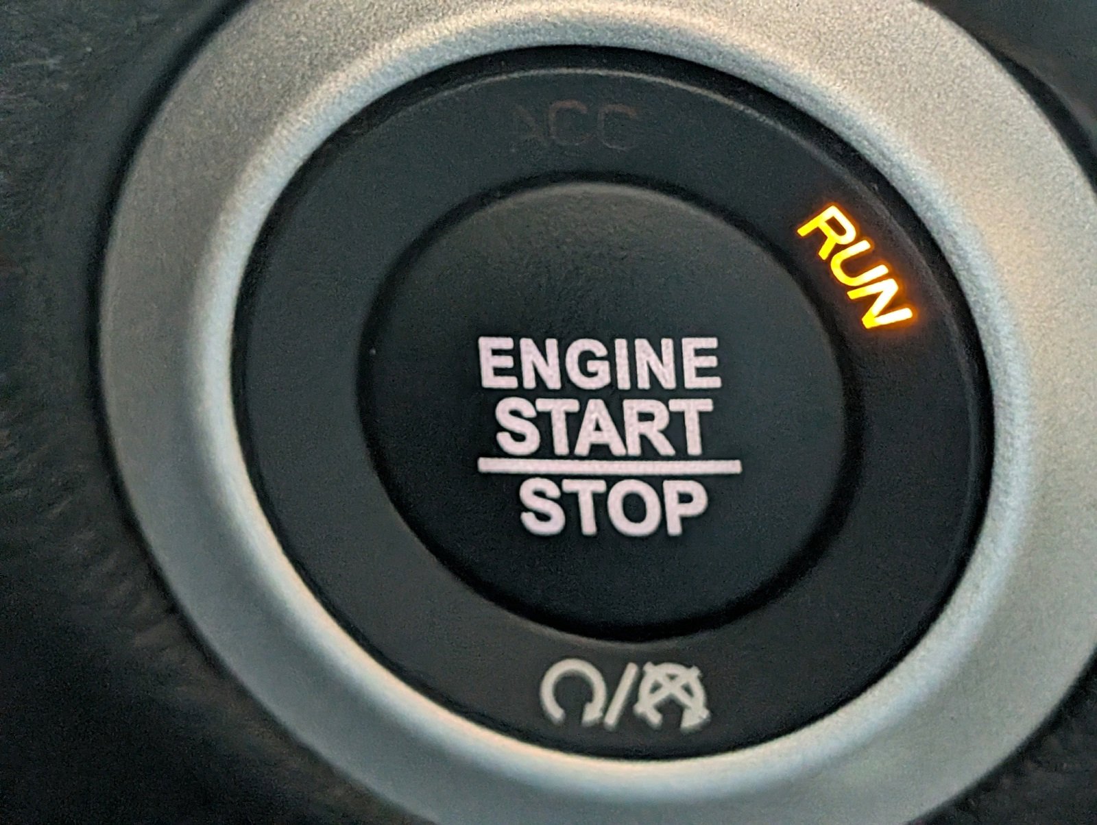 Used 2021 Chrysler Pacifica Touring-L w/ Uconnect Theater Family Group image 18