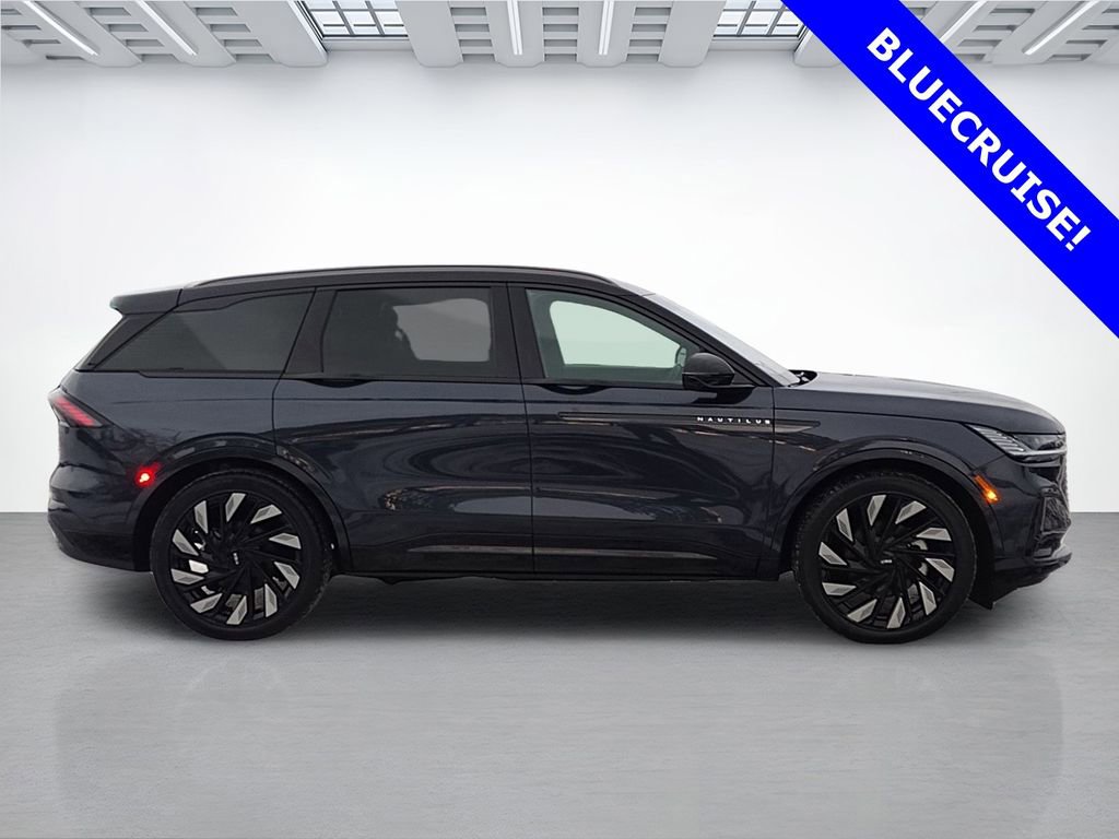 Certified 2024 Lincoln Nautilus Reserve w/ Equipment Group 202A image 2