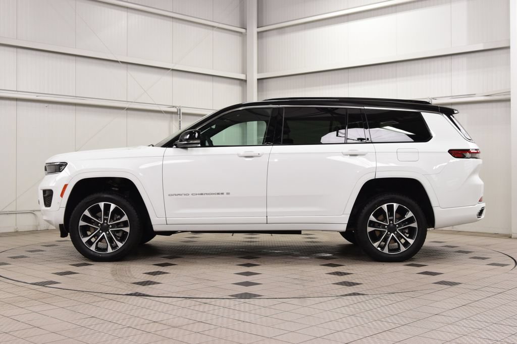Used 2024 Jeep Grand Cherokee L Overland w/ Trailer Tow Package AWD/4WD image 4