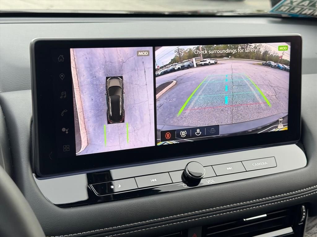 Certified 2025 Nissan Rogue Platinum w/ Platinum Premium Package image 24