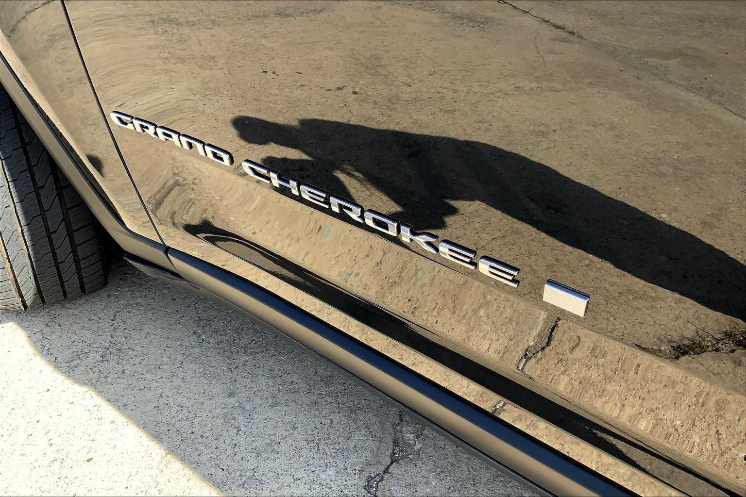 Used 2024 Jeep Grand Cherokee Limited image 31