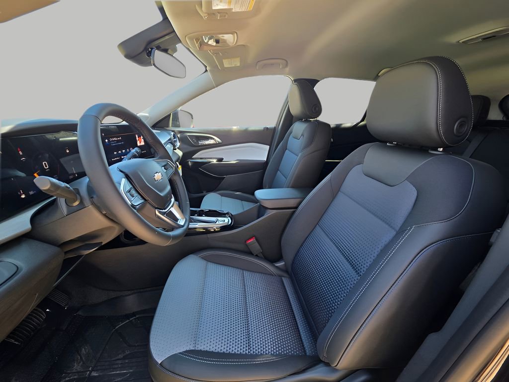 New 2026 Chevrolet Trax LT w/ Driver Confidence Package image 16