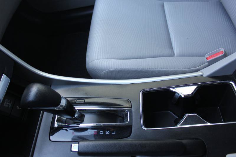 Used 2015 Honda Accord LX image 29