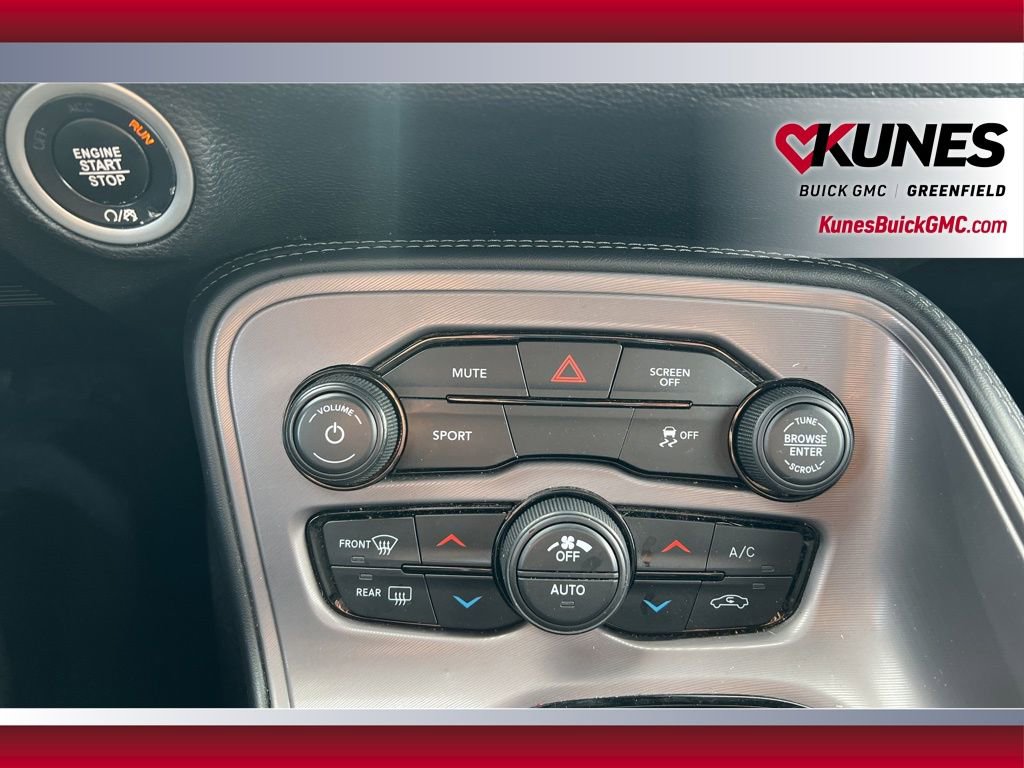 Used 2023 Dodge Challenger SXT RWD image 26