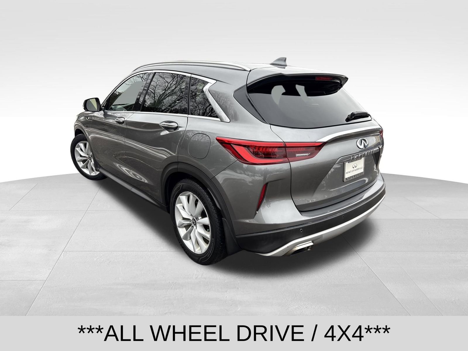 Used 2019 INFINITI QX50 Essential w/ Premium Heat Package image 3