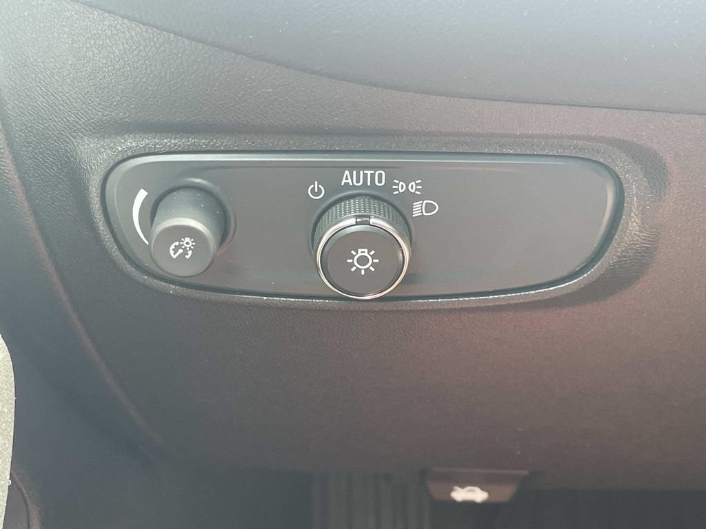Used 2019 Chevrolet Equinox LT FWD image 31