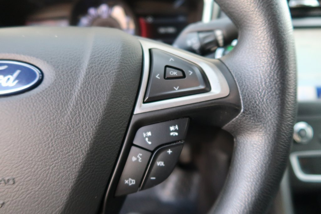 Used 2020 Ford Fusion SE image 18