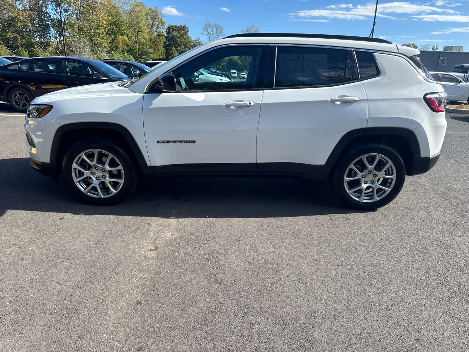 Certified 2024 Jeep Compass Latitude image 6