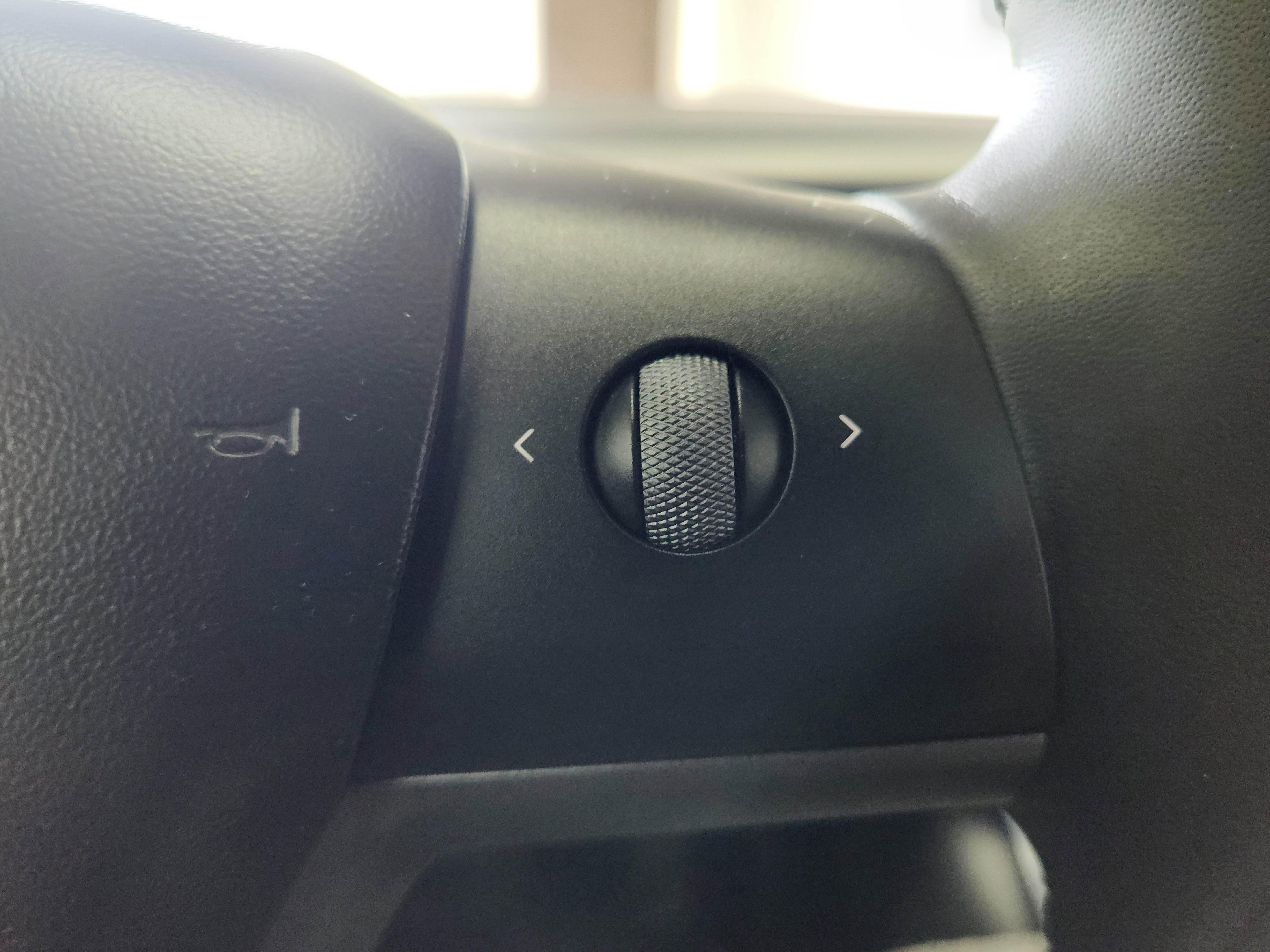 Used 2020 Tesla Model 3 Standard Range RWD image 18