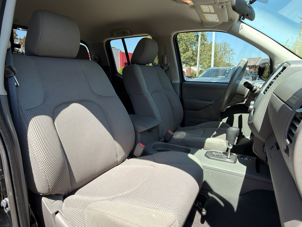 Used 2021 Nissan Frontier SV image 17