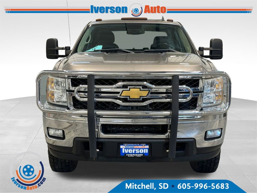 Used 2013 Chevrolet Silverado 2500 LTZ w/ LTZ Plus Package AWD/4WD image 3