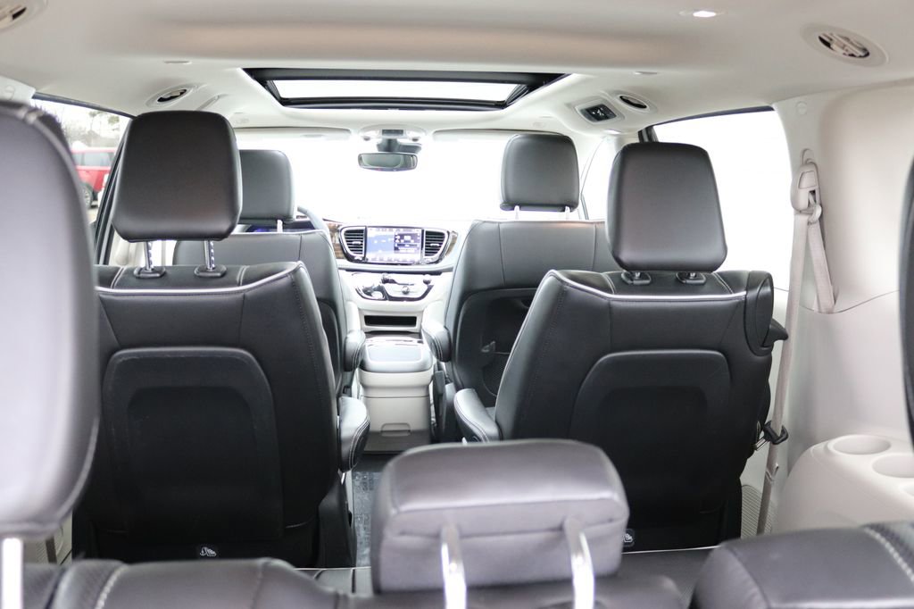 Used 2023 Chrysler Pacifica Limited image 54