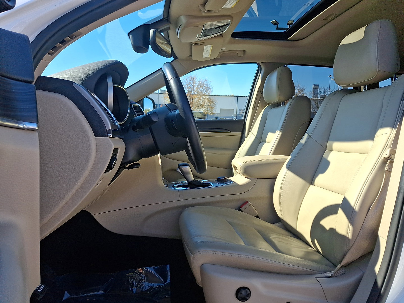 Used 2019 Jeep Grand Cherokee Limited w/ Trailer Tow Group IV image 13