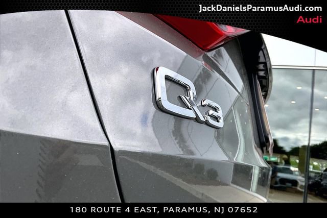 Used 2024 Audi Q3 2.0T Premium AWD/4WD image 23