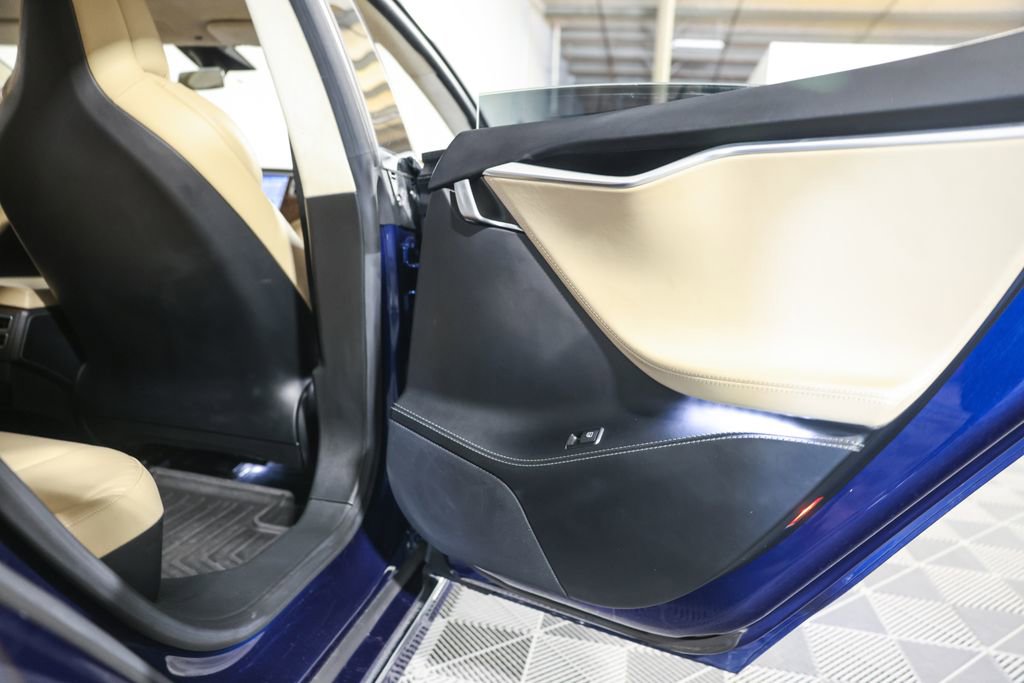 Used 2017 Tesla Model S 90D image 26