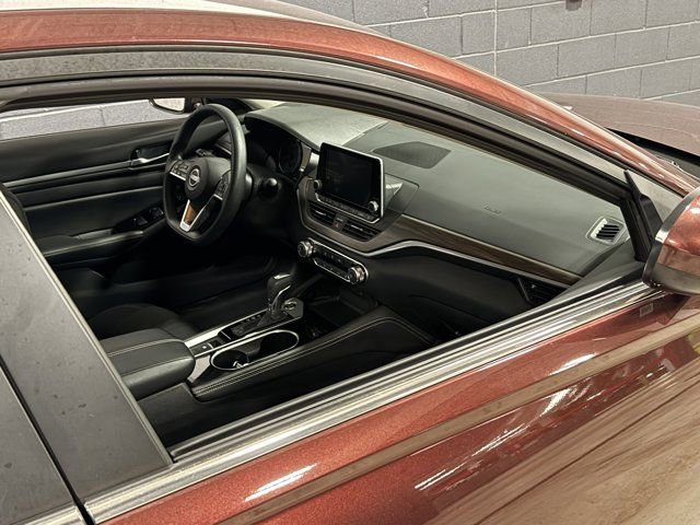 Used 2023 Nissan Altima 2.5 SV image 11