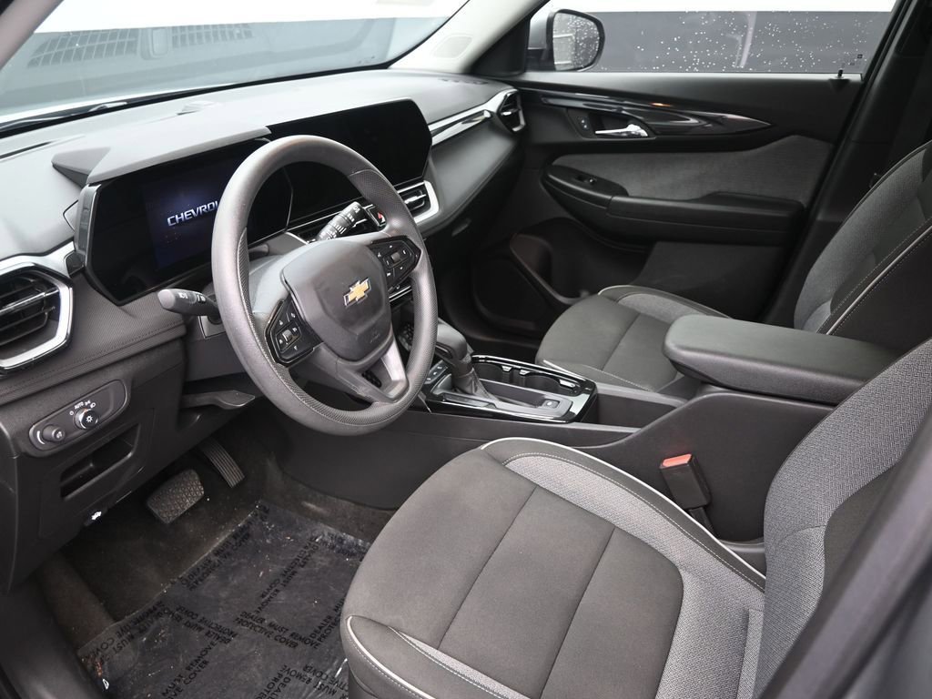 Used 2024 Chevrolet TrailBlazer LT image 12