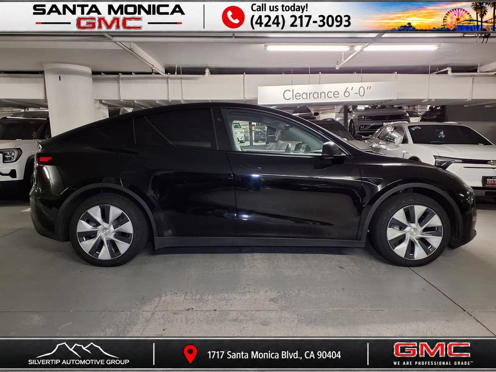 Used 2024 Tesla Model Y Long Range AWD/4WD image 19