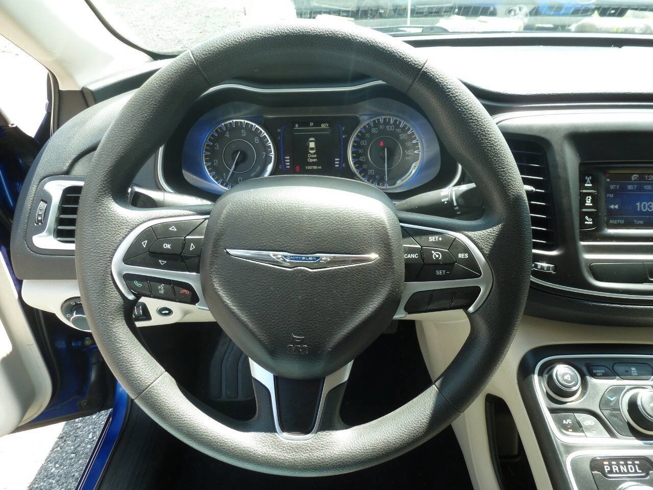 Used 2015 Chrysler 200 Limited FWD image 15
