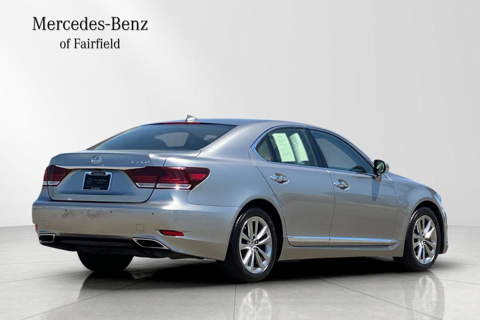 Used 2016 Lexus LS 460 w/ Comfort Package RWD image 2