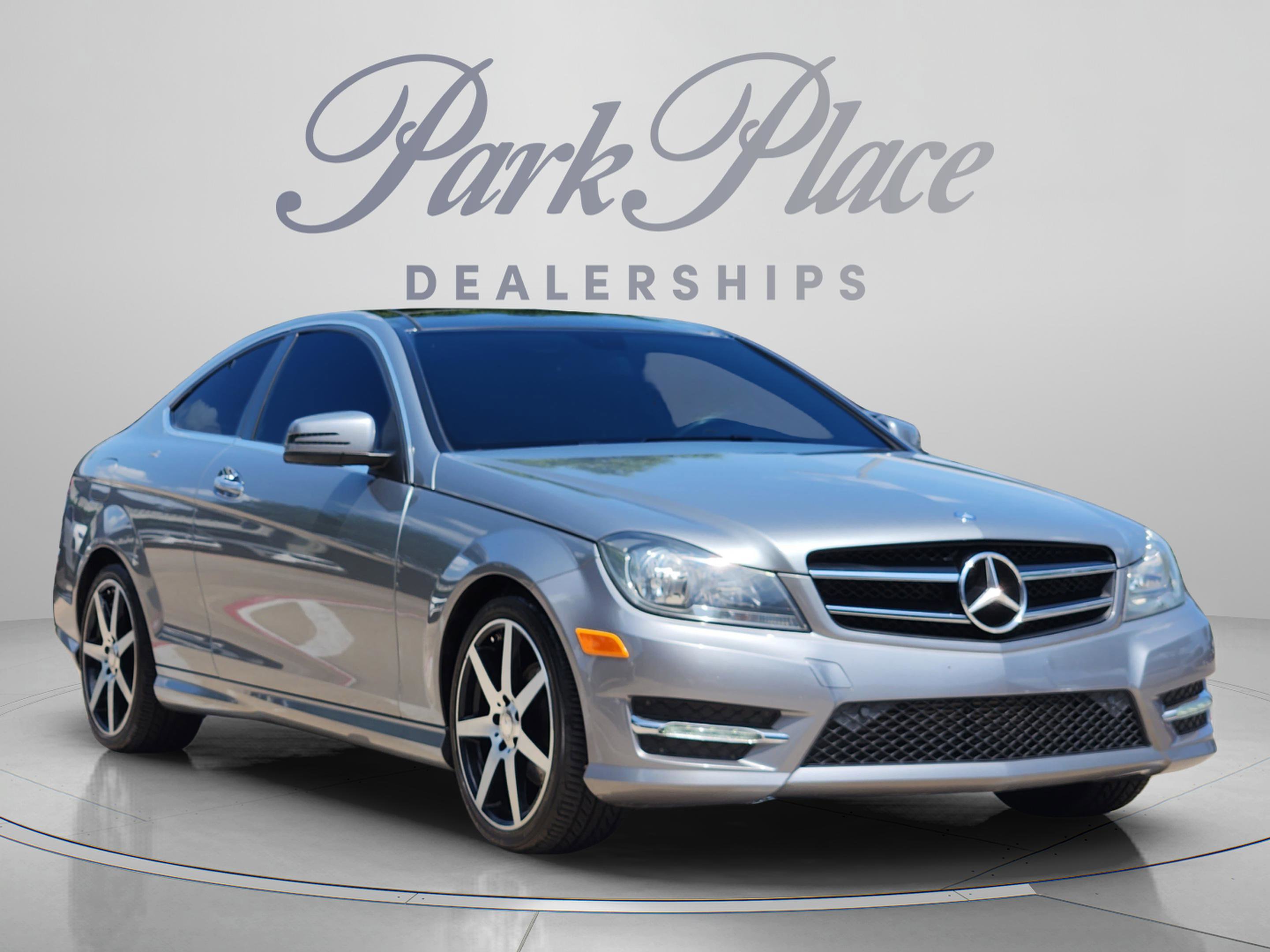 Used 2015 Mercedes-Benz C 250 Coupe image 4