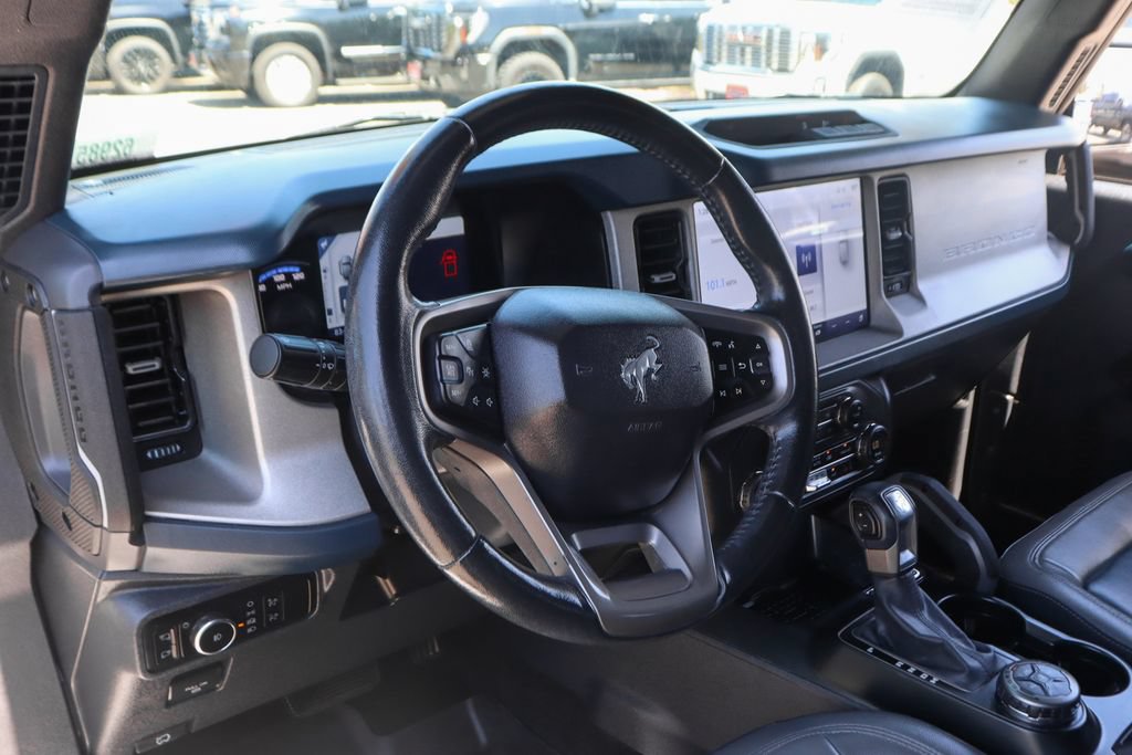 Used 2024 Ford Bronco Outer Banks AWD/4WD image 19