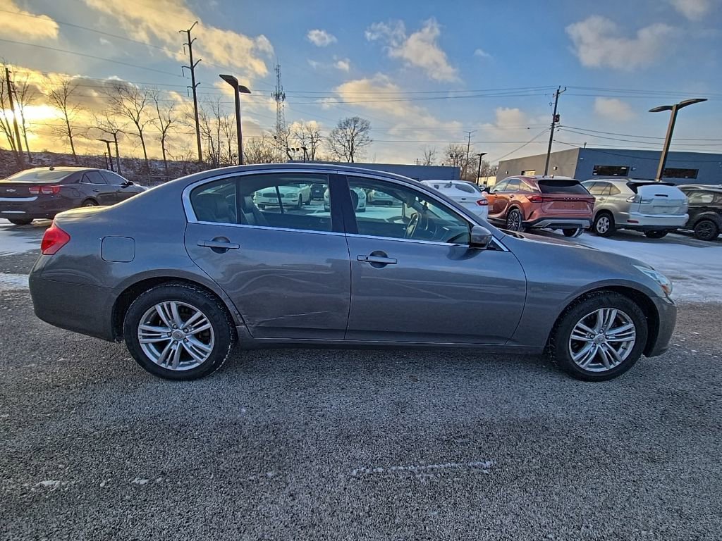 Used 2012 INFINITI G37 X w/ Premium Pkg image 7